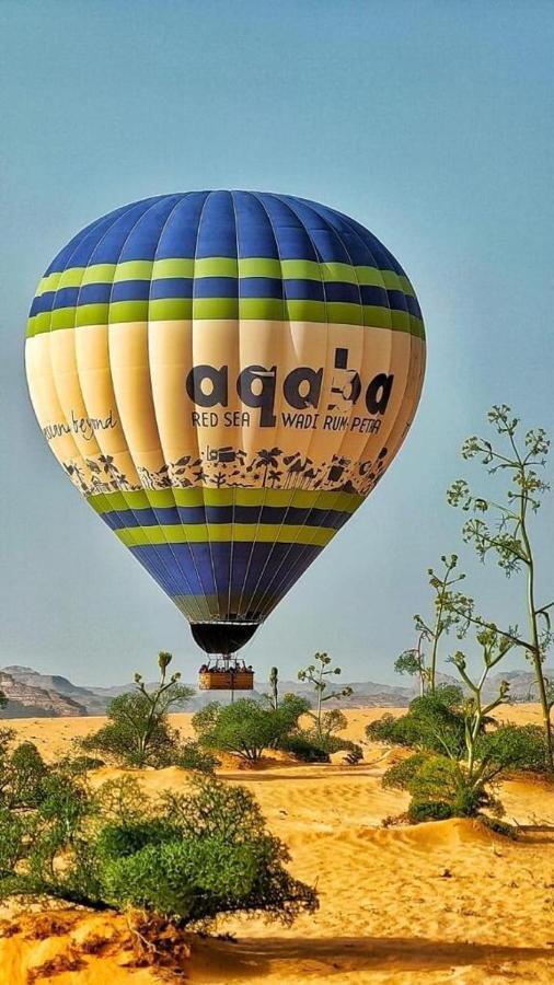 Maraheb Luxury Camp Hotel Wadi Rum Bagian luar foto