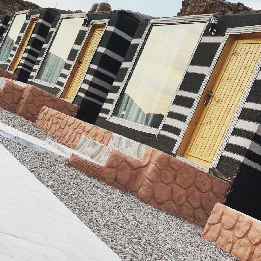 Maraheb Luxury Camp Hotel Wadi Rum Bagian luar foto