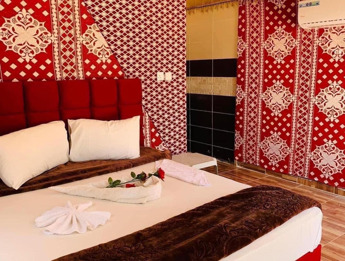 Maraheb Luxury Camp Hotel Wadi Rum Bagian luar foto