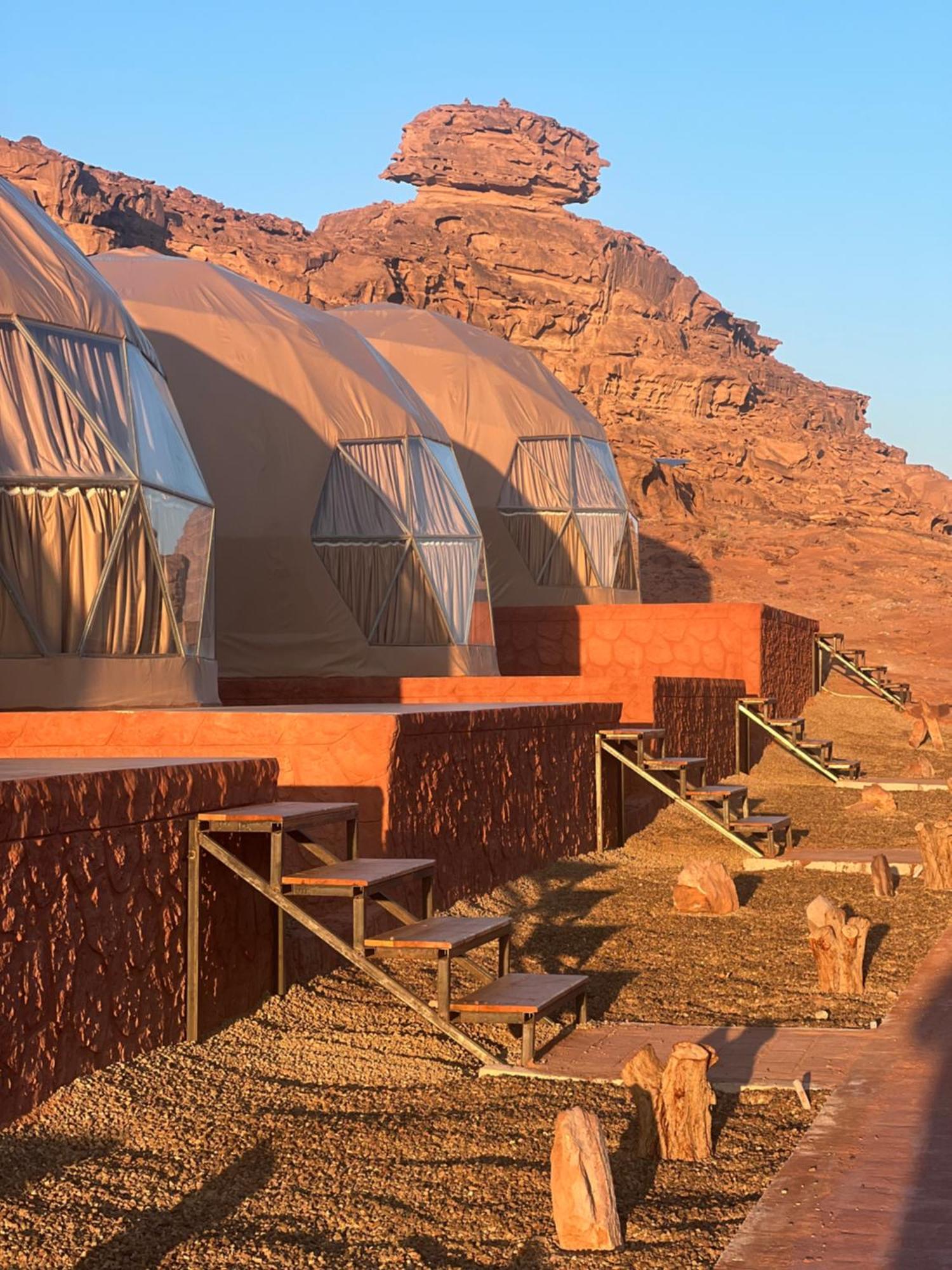 Maraheb Luxury Camp Hotel Wadi Rum Bagian luar foto